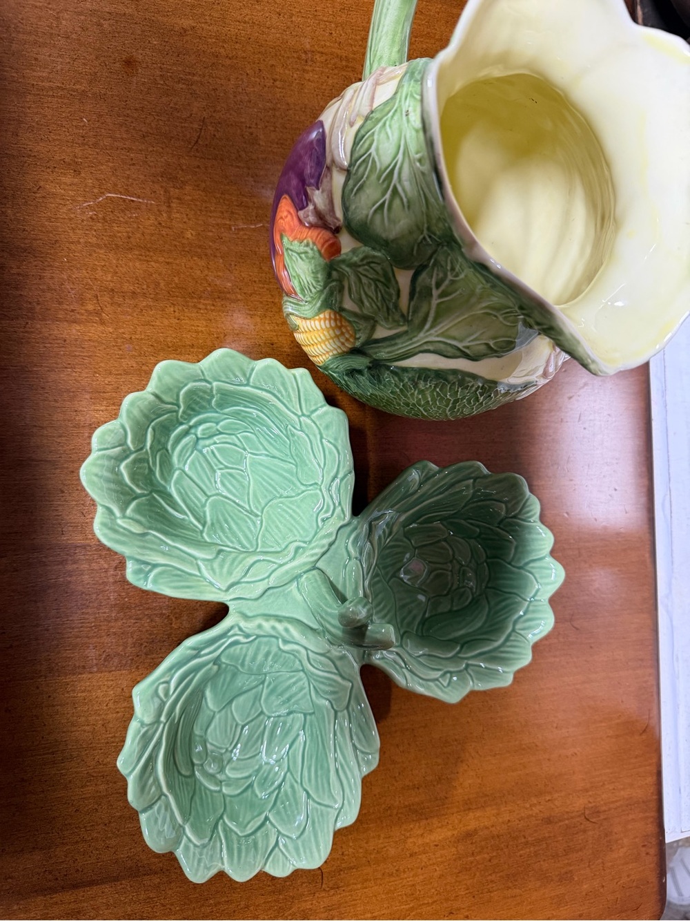 Green Ceramic Three-Section Serving Dish - Leaf Motif